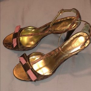 BCBGirls Renda Bronze Leopard Print &RosiePink Bow